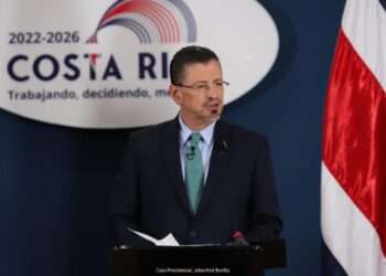 Chaves da portazo a tecnología china 5G en Costa Rica