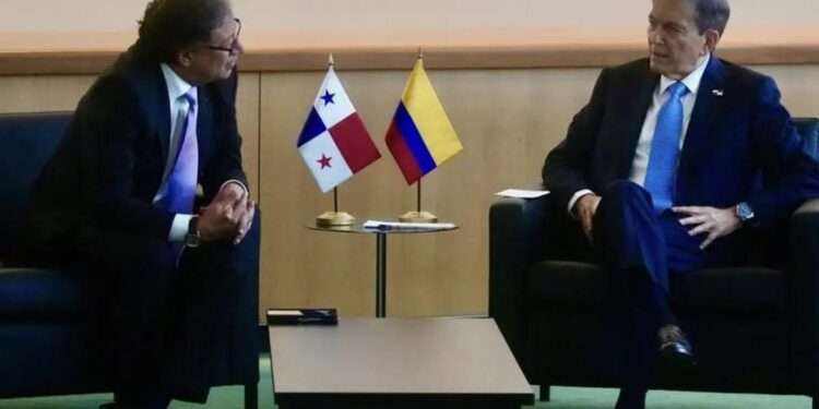 Presidente Gustavo Petro dice que los retenes en el tapón del Darién como ineficaces