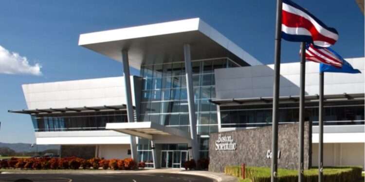 Boston Scientific amplía su operación en Costa Rica con 1,200 nuevos empleos