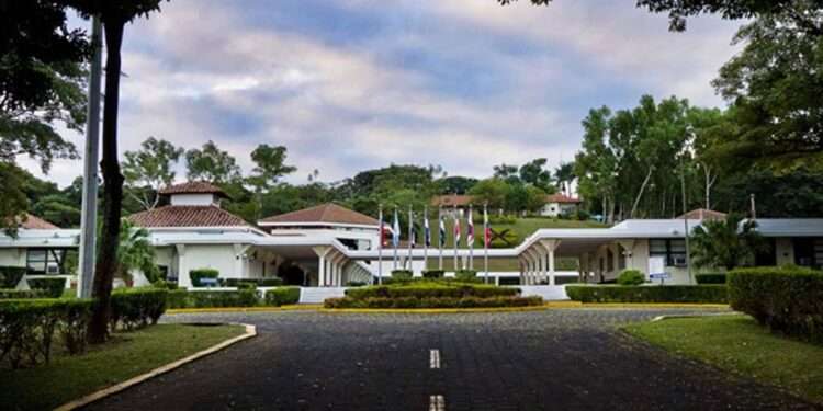 INCAE lamenta cierre y confiscación de su campus en Nicaragua