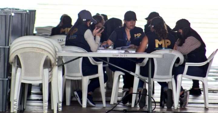 Terminan allanamientos al TSE de Guatemala y Curruchiche los vuelve a defender