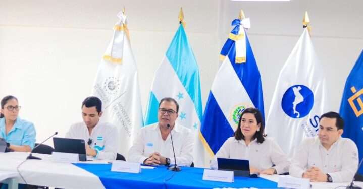 El Salvador y Honduras se comprometen a agilizar la integración en los puestos fronterizos
