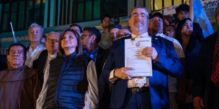 Arévalo se reincorporará a reuniones de transición presidencial de Guatemala