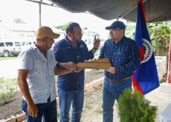 El Salvador busca aumentar la cooperación y el comercio agropecuario con Belice