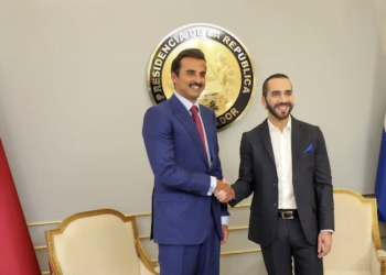 Emir de Catar se reúne con Bukele y firman acuerdos bilaterales