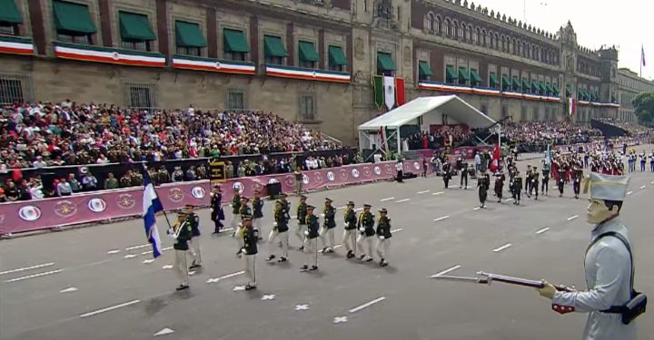Molestia en México por militares nicas y rusos en desfile tradicional
