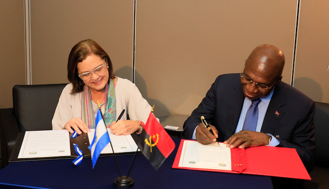 El Salvador establece relaciones diplomáticas con seis países africanos