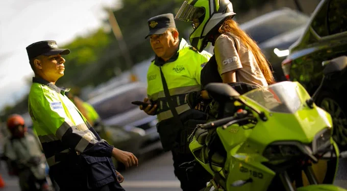 Crecen problemas viales en Centroamérica por abusos de motociclistas