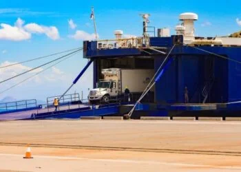 El ferri solo funcionó cuatro meses entre el puerto La Unión en El Salvador hasta Puerto Caldera en Costa Rica.