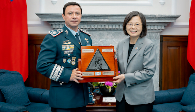 Jefe militar guatemalteco dice que relaciones con Taiwán son “óptimas”