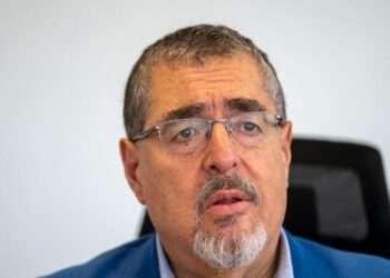 Arévalo convoca a seguidores lo acompañen a la Corte Suprema guatemalteca a presentar un amparo