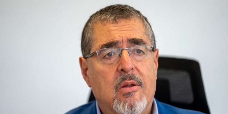 Arévalo convoca a seguidores lo acompañen a la Corte Suprema guatemalteca a presentar un amparo