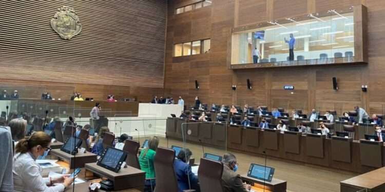 Congreso de Costa Rica rechaza veto de presidente Rodrigo Chaves