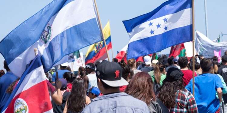 El 15% de los centroamericanos está viviendo fuera de la región