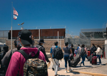 Centroamericanos migran incentivados por desinformación política en EEUU, dice encuesta