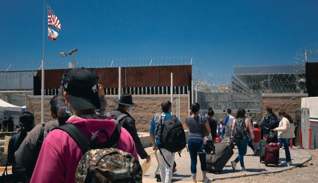 Centroamericanos migran incentivados por desinformación política en EEUU, dice encuesta