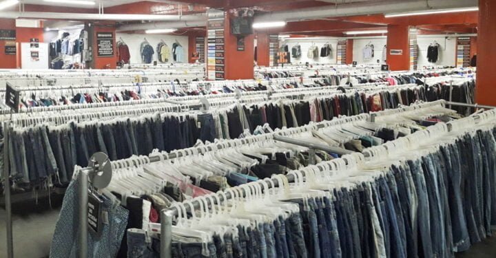 El almacén guatemalteco de segunda mano Megapaca venderá en EE.UU. su propia ropa usada