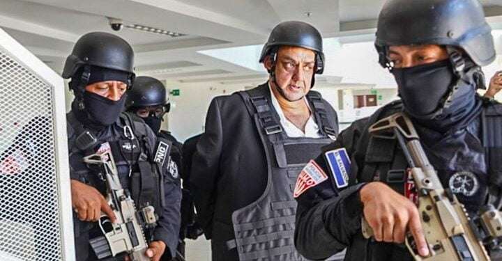 Diputado opositor salvadoreño seguirá detenido por acusación de lavado de dinero