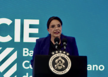 Presidenta de Honduras insiste en “modelo alternativo” para salir adelante