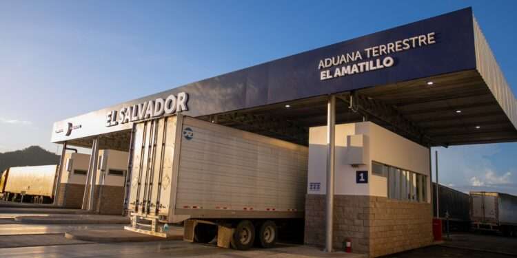 La aduana El Amatillo en El Salvador comenzará a operar integrada a Honduras en noviembre
