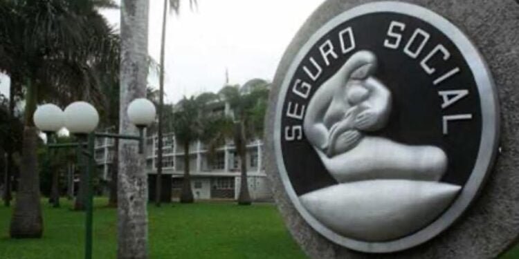 Caja Costarricense del Seguro Social colapsa con un millón de pacientes en lista de espera