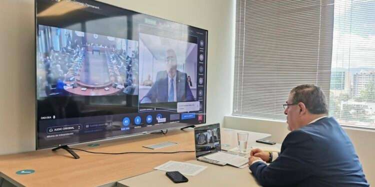 Comunidad internacional está “preocupada” por la crisis que atraviesa Guatemala, dice Arévalo