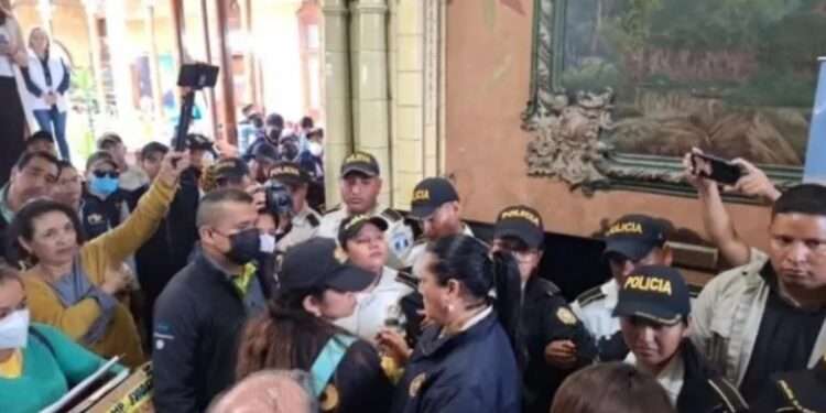 Gobierno de España condena los ataques del Ministerio Público contra el TSE de Guatemala