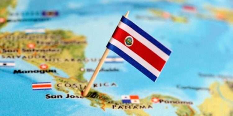 Honduras y Costa Rica se sientan a dialogar sobre polémico visado