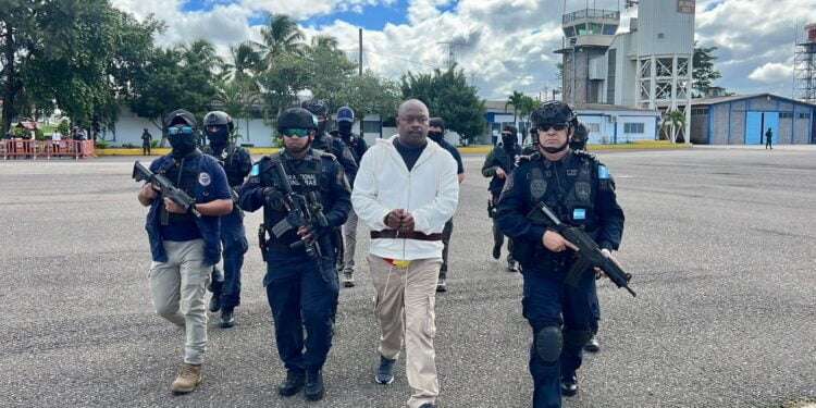 Honduras entrega en extradición a EEUU a presunto narcotraficante