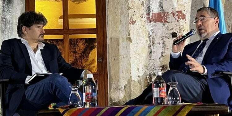 “Nicaragua es dictadura pura y dura, en El Salvador puede existir deriva autoritaria”, dice Arévalo