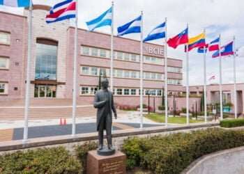 El aspirante para la presidencia del BCIE debe tener un 51 % de los votos