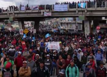Carreteras y calles guatemaltecas bloqueadas por cuarto día consecutivo