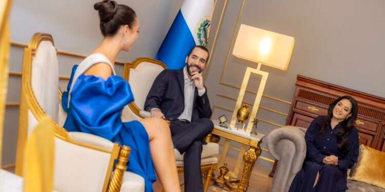 Presidente Bukele se reúne con la actual Miss Universo