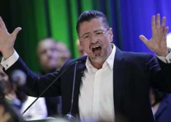 Costa Rica con Rodrigo Chaves: razones y puntos de una crisis inédita