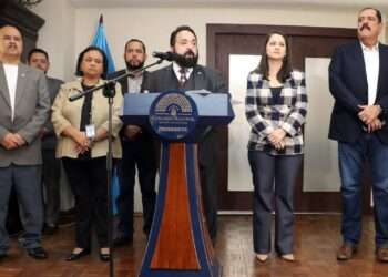 Presidente del Congreso de Honduras trata de justificar el “tour” legislativo a Rusia