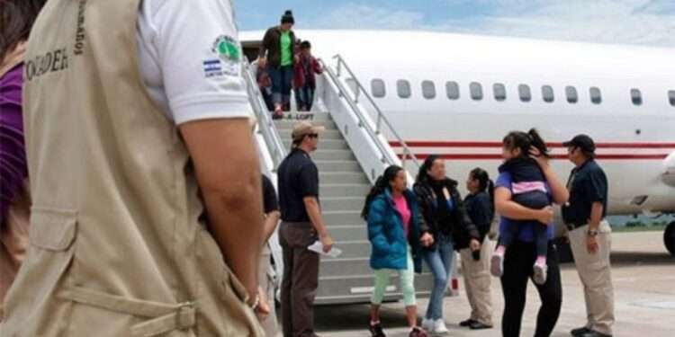 Más de 44 mil hondureños deportados de diferentes países este año