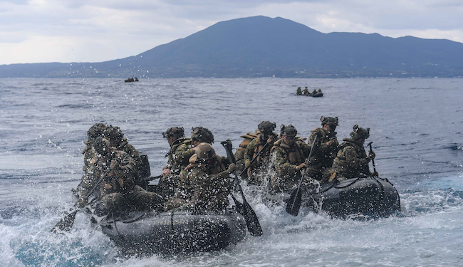 El 60 % de los estadounidenses están a favor de enviar tropas para defender Taiwán: encuesta