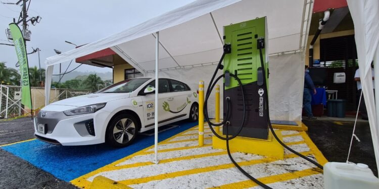 El parque de vehículos eléctricos en Costa Rica crece un 58 % este 2023