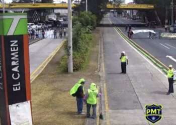 Reportan 14 bloqueos de calles en Guatemala este domingo