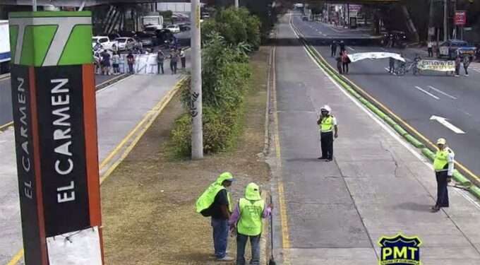 Reportan 14 bloqueos de calles en Guatemala este domingo