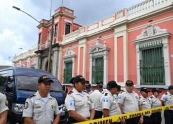 EEUU anuncia sanciones a quienes atentan contra la democracia, en alusión al Ministerio Público