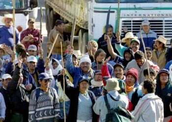 Presidente de Colombia pide a la OEA que se reúna de emergencia por crisis en Guatemala