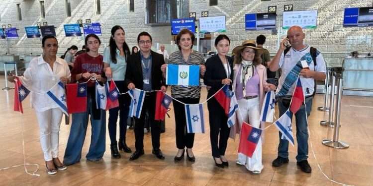 Taiwán ayuda a repatriar a 4 guatemaltecos desde Israel