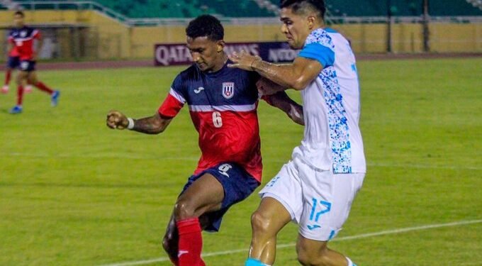 Honduras empata sin goles con Cuba y se queda con el agua al cuello