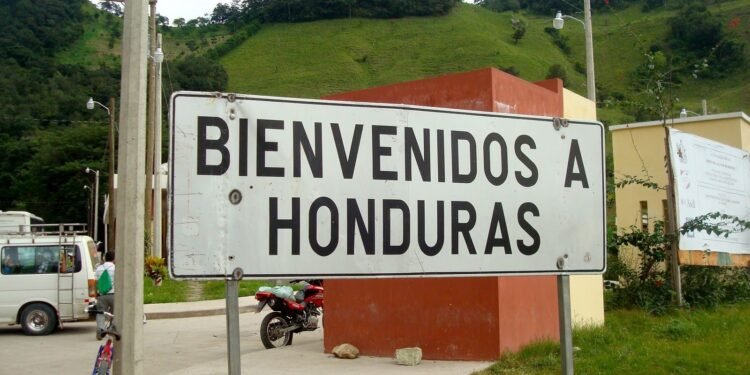 Hondureños prisioneros en Nicaragua son indultados y trasladados a la frontera