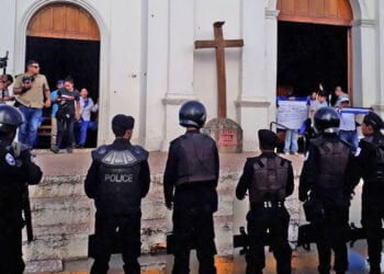 Policía sandinista siembra el terror alrededor de templos e iglesias de Nicaragua