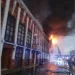 Imagen difundida por los bomberos de Murcia, España, durante el incendio.