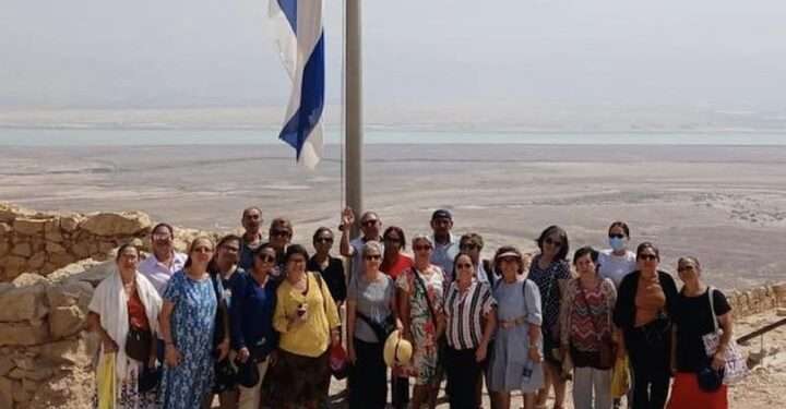 Al menos 23 salvadoreños atrapados en Jerusalén a la espera de ayuda de su gobierno