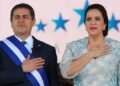 Esposa de Juan Orlando Hernández insiste en que él es un “perseguido político” de Honduras