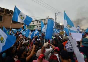 Ministerio Público presiona para que “desalojen” a quienes bloquean las calles en Guatemala